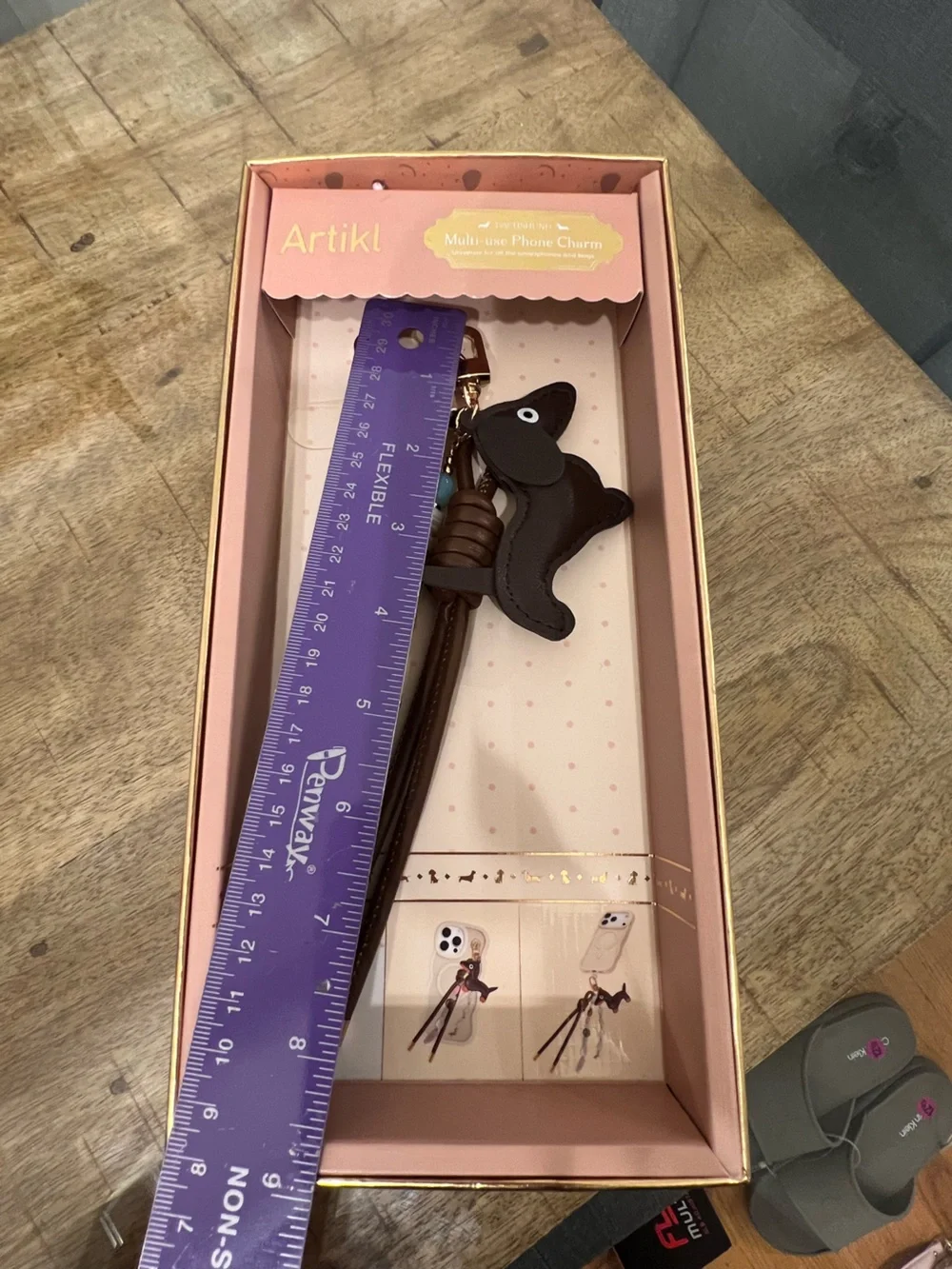 Artikl Dachshund Phone Charm